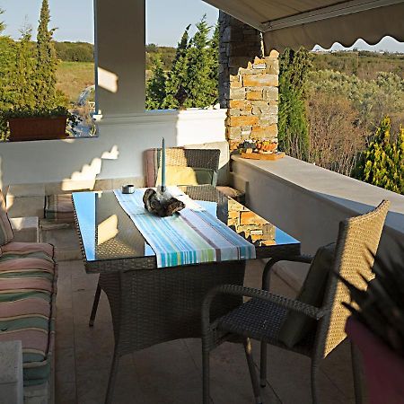 Lovely Apartm.Near Airport Kardia Exterior photo