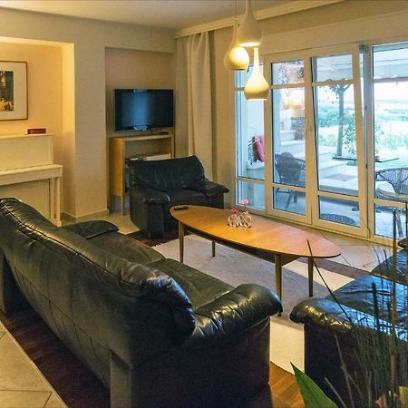 Lovely Apartm.Near Airport Kardia Exterior photo