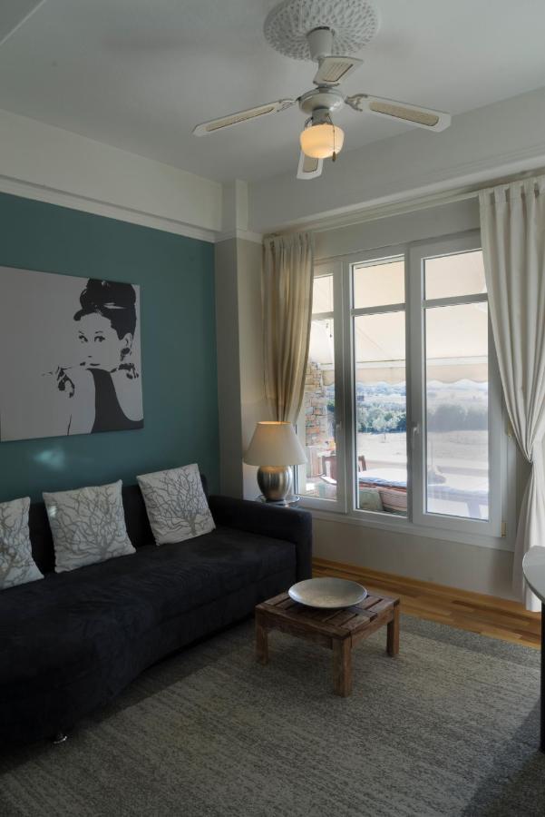 Lovely Apartm.Near Airport Kardia Exterior photo