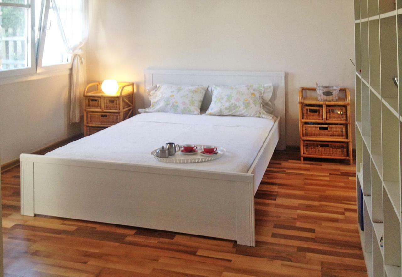 Lovely Apartm.Near Airport Kardia Exterior photo