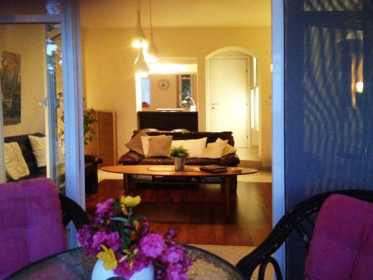 Lovely Apartm.Near Airport Kardia Exterior photo