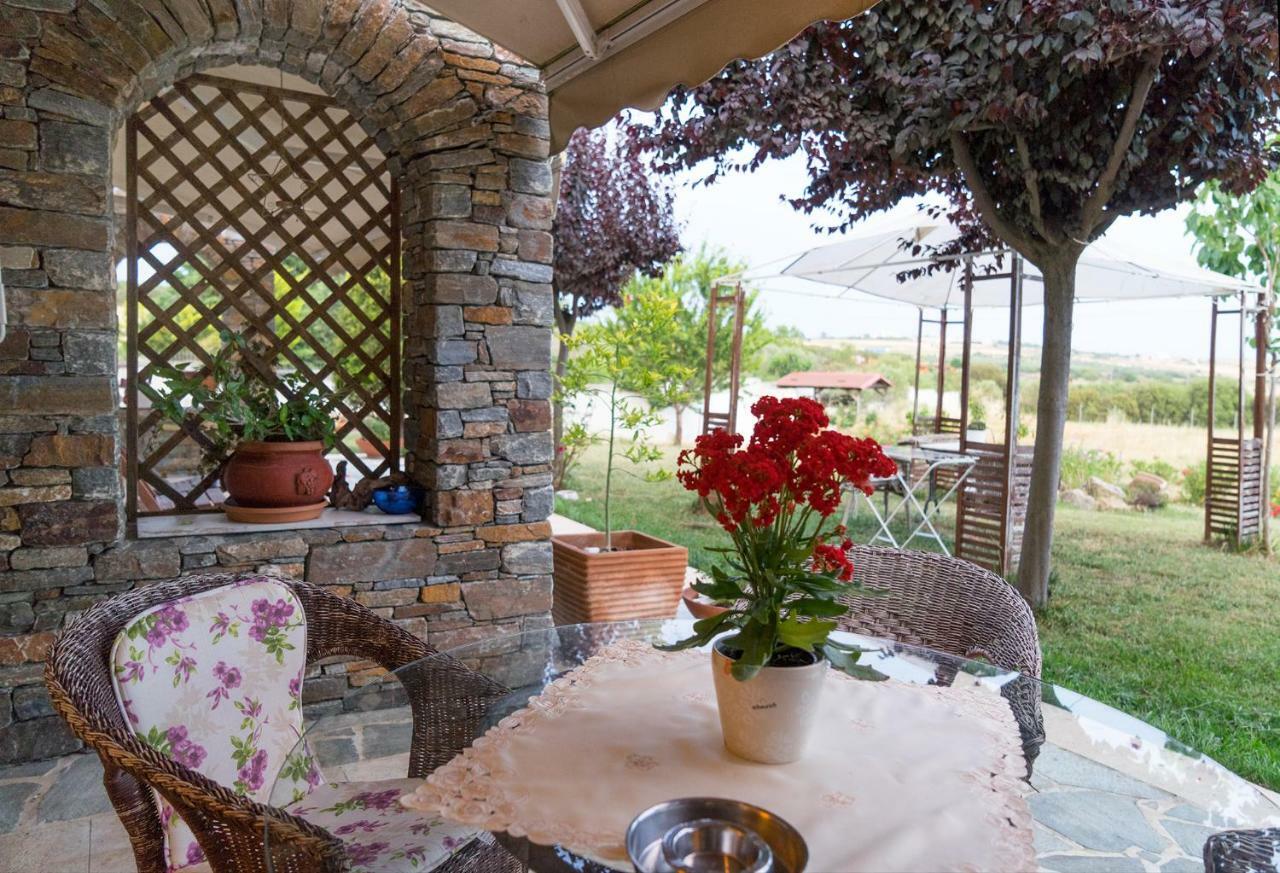 Lovely Apartm.Near Airport Kardia Exterior photo